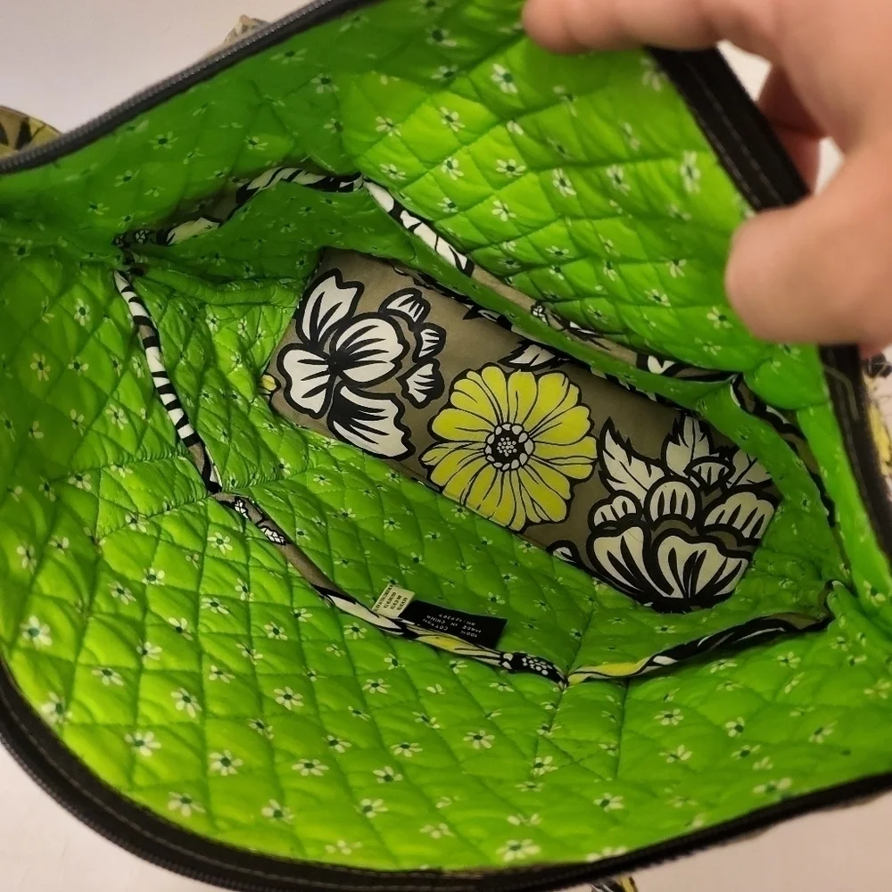 Colorful Quilted Shoulder zip close bag - Picture 8 of 10